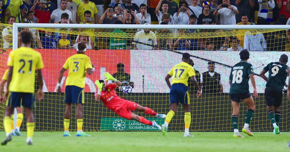 النجار حارس النصر: رونالدو ساعدني في التصدي لركلة الجزاء