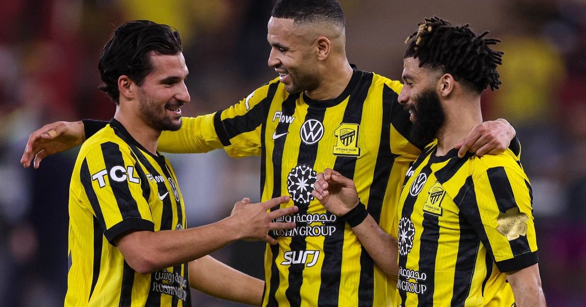 شاهد.. الاتحاد يتخطى الحزم بـ10 لاعبين