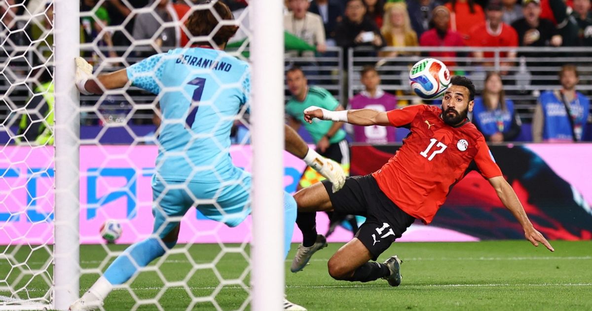 من هو بديل مهند لاشين في مباراة مصر وأستراليا؟