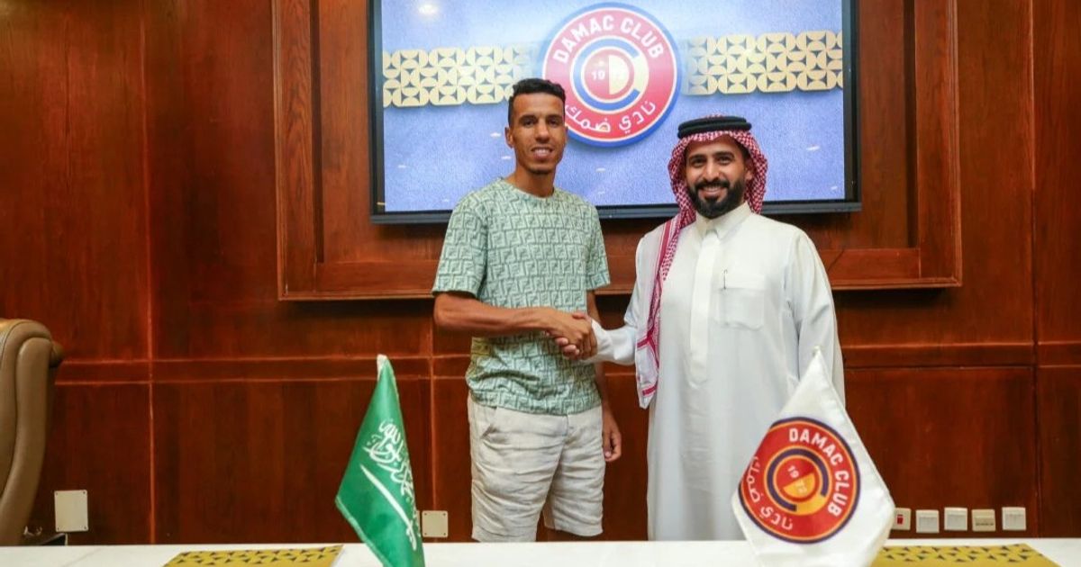 ضمك السعودي يدعم صفوفه بمدافع الوداد المغربي