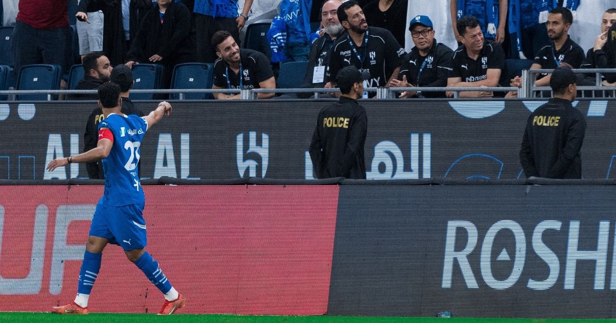 الدوسري يسجل بمرمى الخليج ويعادل رقمه القياسي مع الهلال