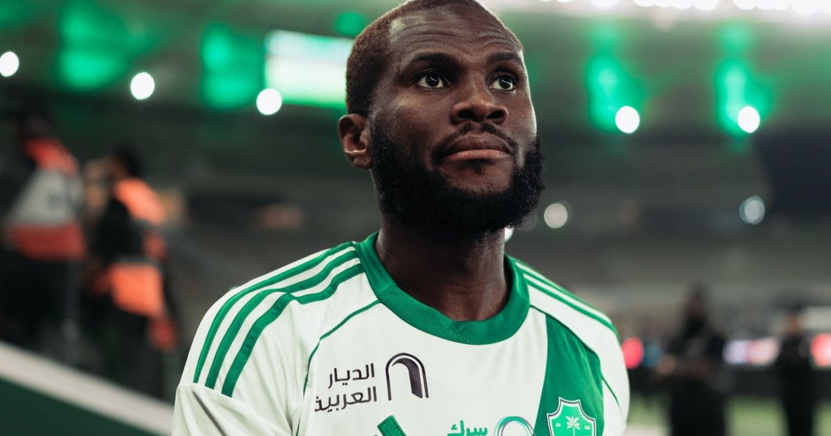 رغم العروض الأوروبية.. تطور جديد في مستقبل فرانك كيسي مع الأهلي