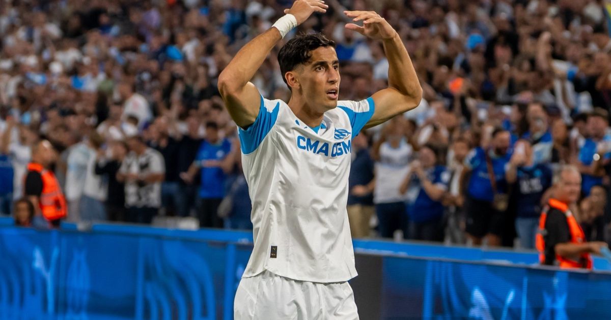 المغربي نايف أكرد يوضح تفاصيل التعرض لاعتداء في مطار مارسيليا