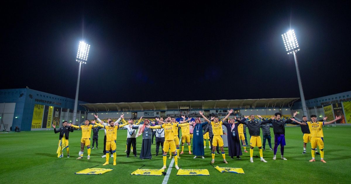 هل يكرر التعاون معجزة ليستر سيتي في الدوري السعودي؟