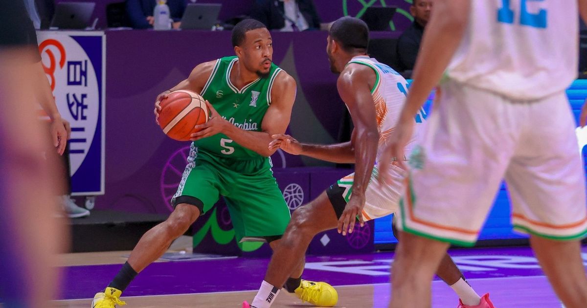 عبد الرحمن والسويلم يقودان السعودية لملحق كأس آسيا للسلة