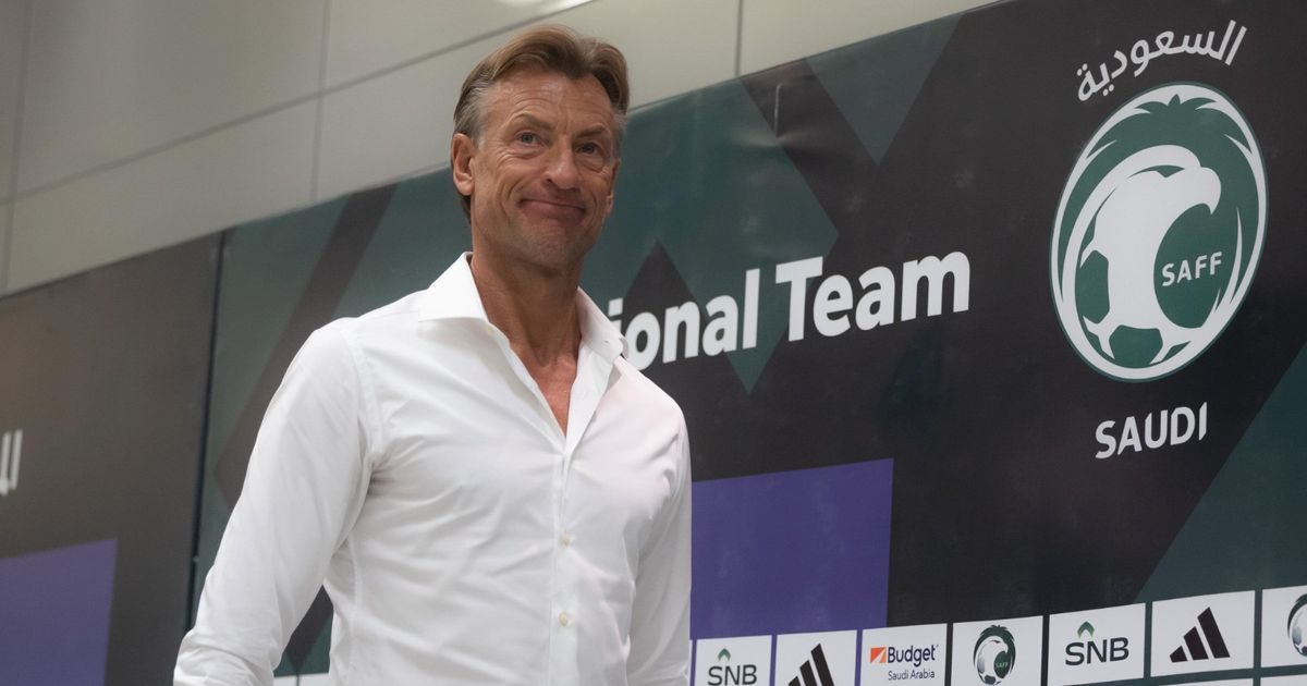 تعرّف على نتائج هيرفي رينارد مدرب السعودية أمام الجزائر