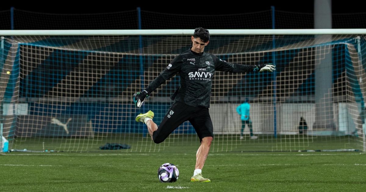 ياسين بونو يشعر بـ"إحساس سيء" بعد تعادل الهلال مع الاتحاد