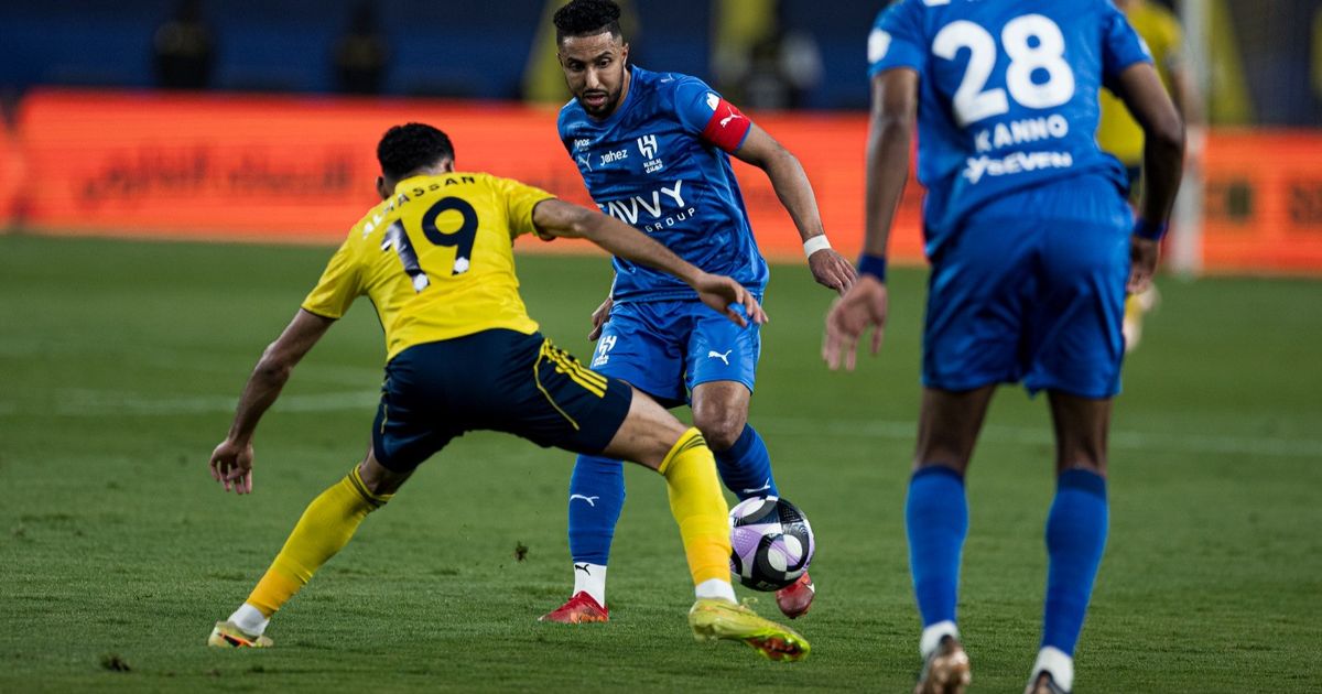 قلق في الهلال.. كريم بنزيما وسالم الدوسري يخضعان للعلاج