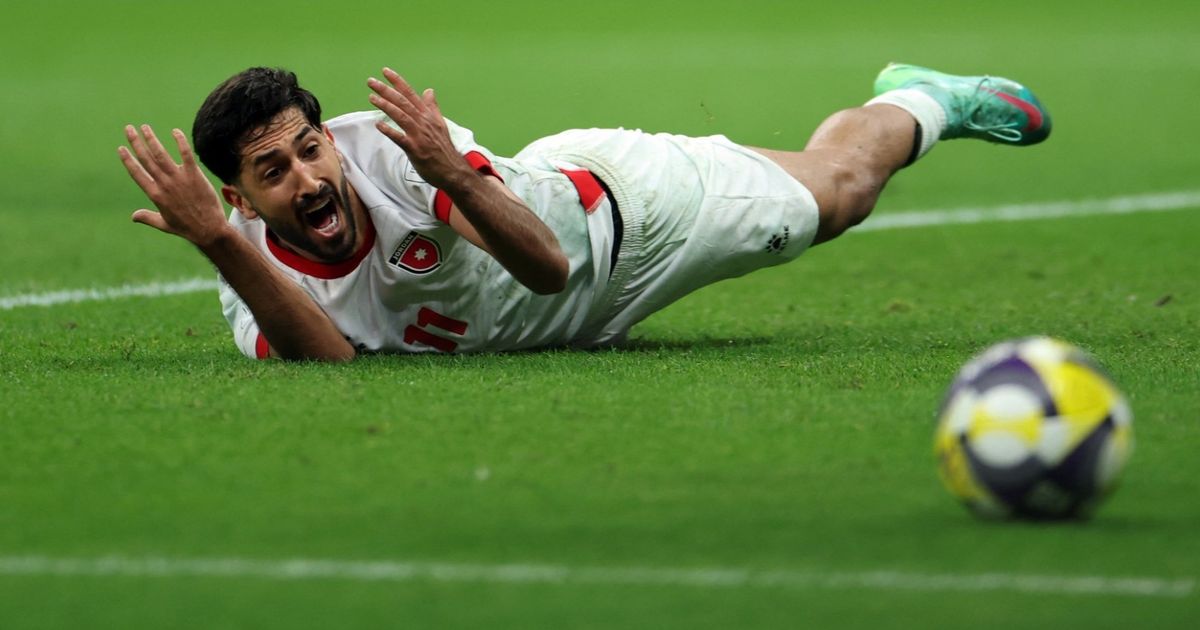 نجم الأردن يخرج من حسابات "الاتفاق" بعد إصابته بالرباط الصليبي