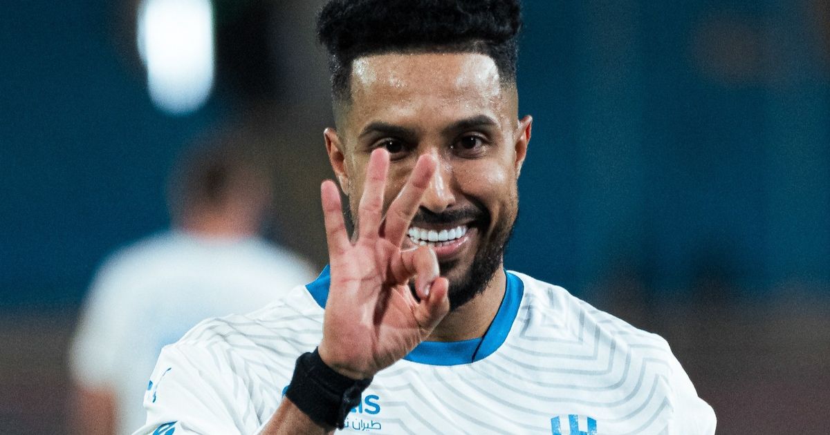 "هاتريك" لسالم الدوسري في أول مباراة للهلال بقيادة الشلهوب