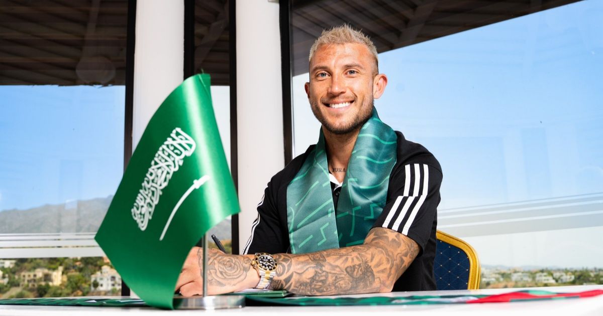 من هو الكوستاريكي كالفو الظهير الأيسر الجديد للاتفاق السعودي؟