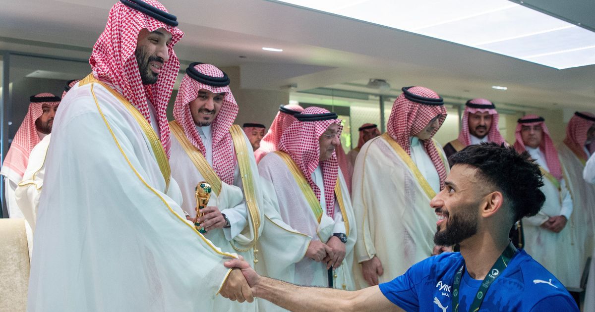 سلطان مندش: الهلال نادي البطولات وأدرك مسؤوليتي بالفريق