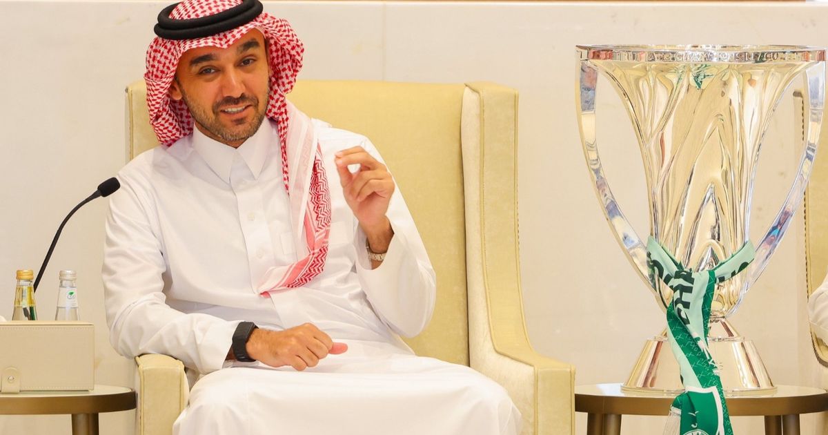 وزير الرياضة السعودي رئيساً فخرياً للاتحاد الدولي لرفع الأثقال