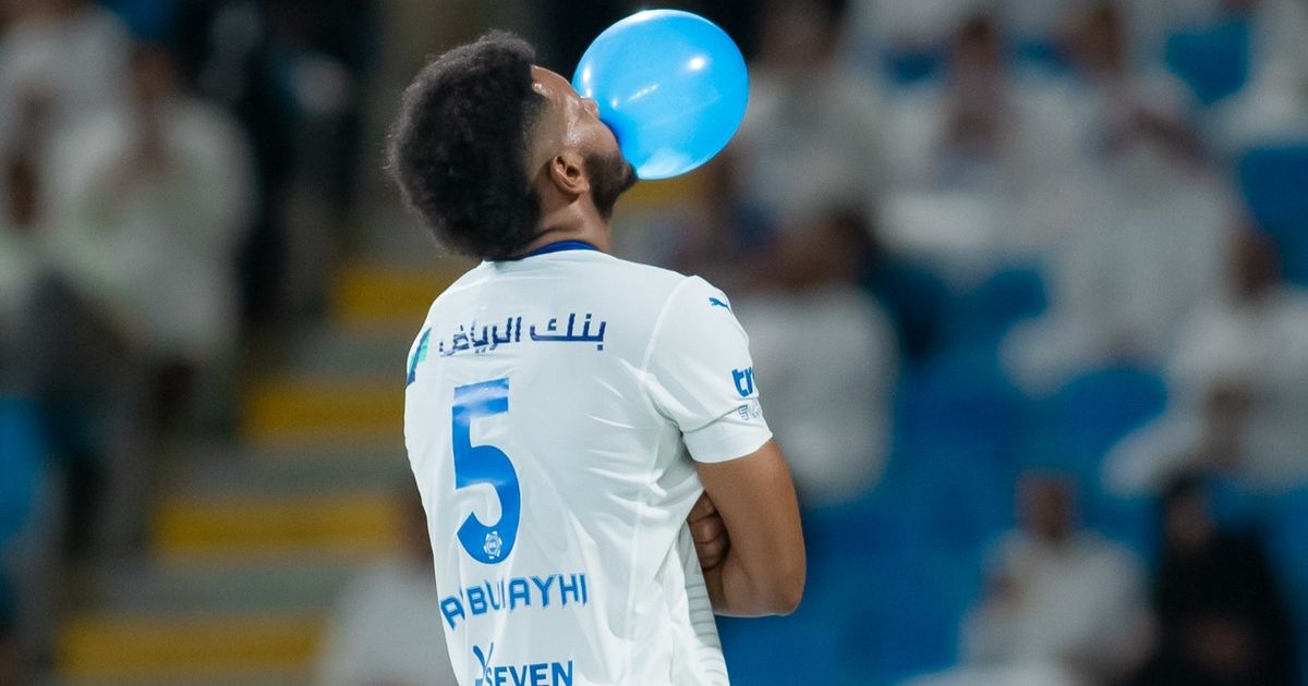 ماذا سيفعل علي البليهي مدافع الشباب بعد نهاية الموسم؟