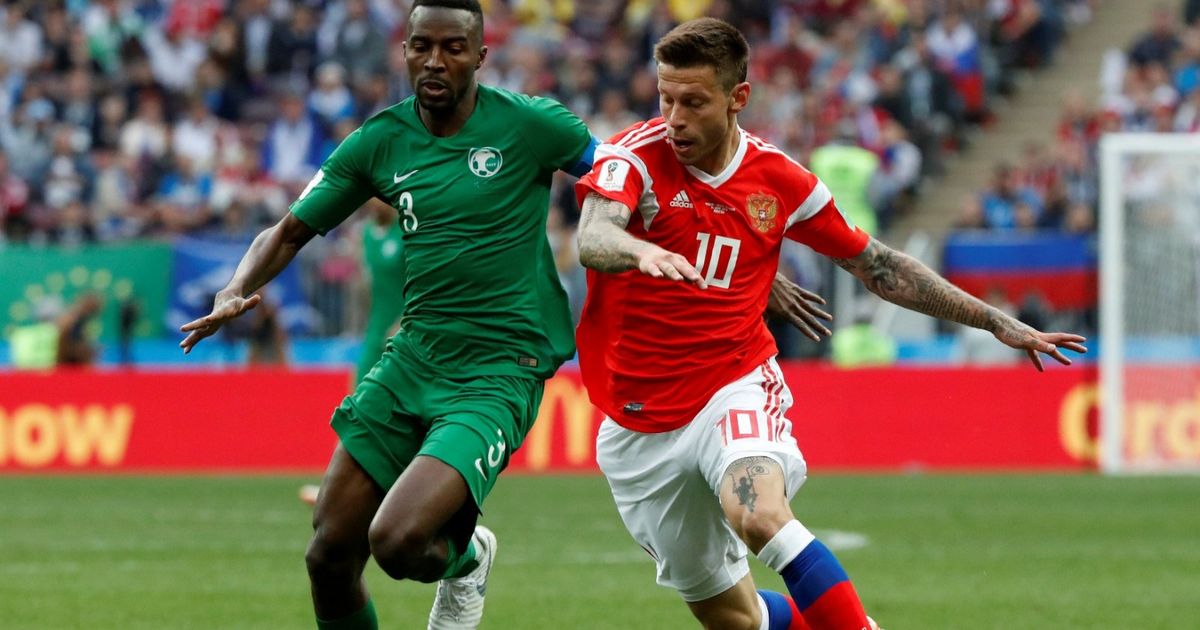 الأهلي يعزز منظومته الإدارية بقائد منتخب السعودية في مونديال 2018