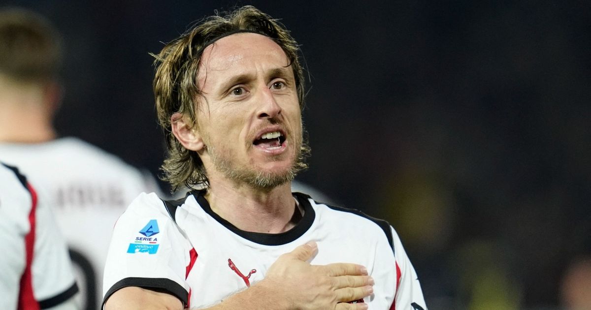 لوكا مودريتش يسجل وينقذ ميلان من عقبة بيزا بالدوري الإيطالي