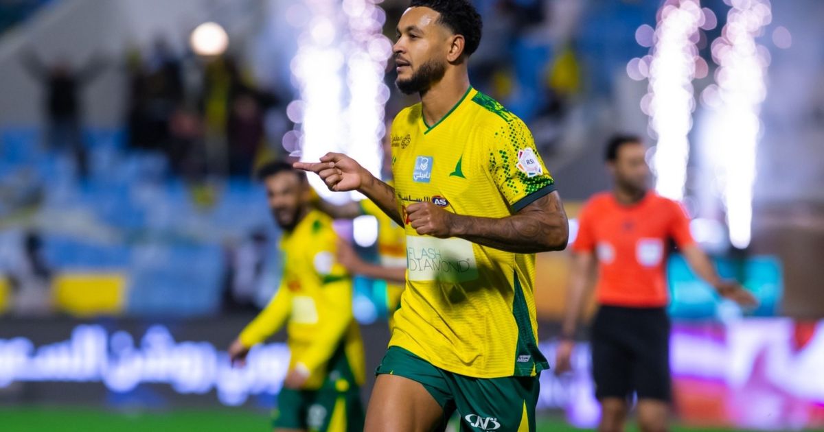 الخليج يقسو على الأخدود برباعية.. والنجمة يوقف انتصارات الفتح