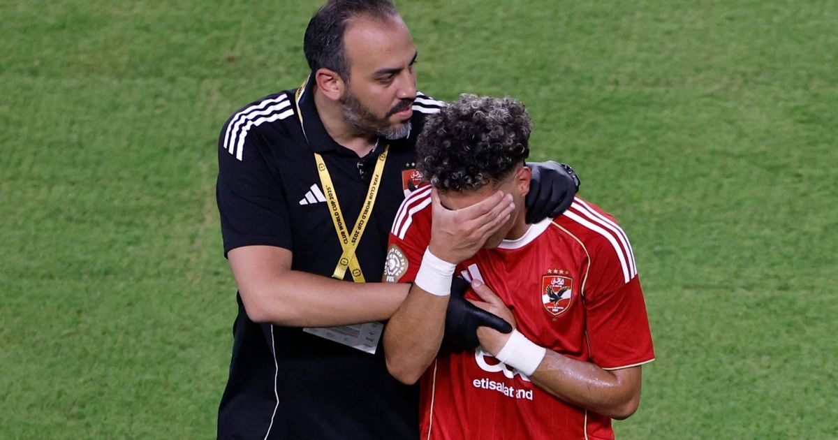 الأهلي "المترنح" يعلن بقاء إمام عاشور "تحت الملاحظة" في المستشفى