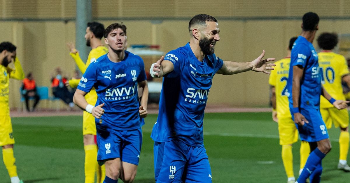 شاهد.. الهلال يكتسح الحزم ويصبح على بُعد 5 نقاط من النصر