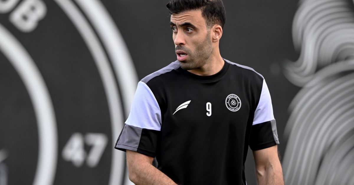 الشباب يعاقب حمد الله.. والمهاجم المغربي يرد