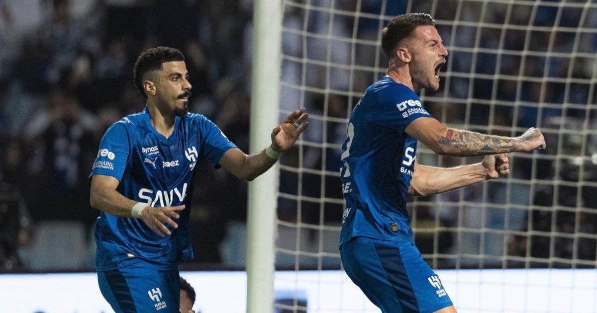 سافيتش الأفضل وريبوتشو الأسوأ في مباراة الهلال والخليج