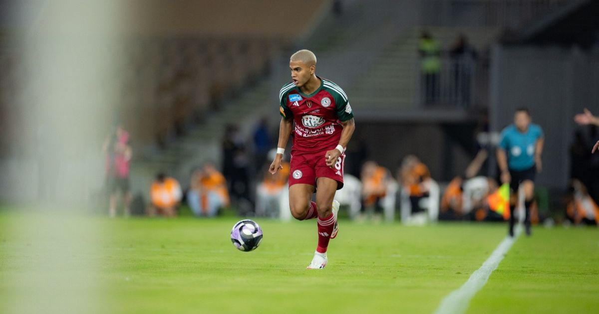 جواو كوستا لاعب الاتفاق يُجري جراحة ناجحة في الرباط الصليبي
