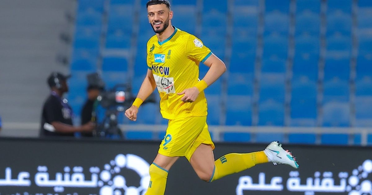 "هاتريك" السومة يمنح العروبة فوزاً مثيراً على الرياض بالدوري السعودي