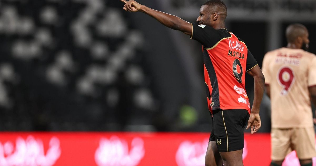 شاهد.. هدف "سيلا" ينهي معاناة الرياض ويوقف انتصارات الخلود