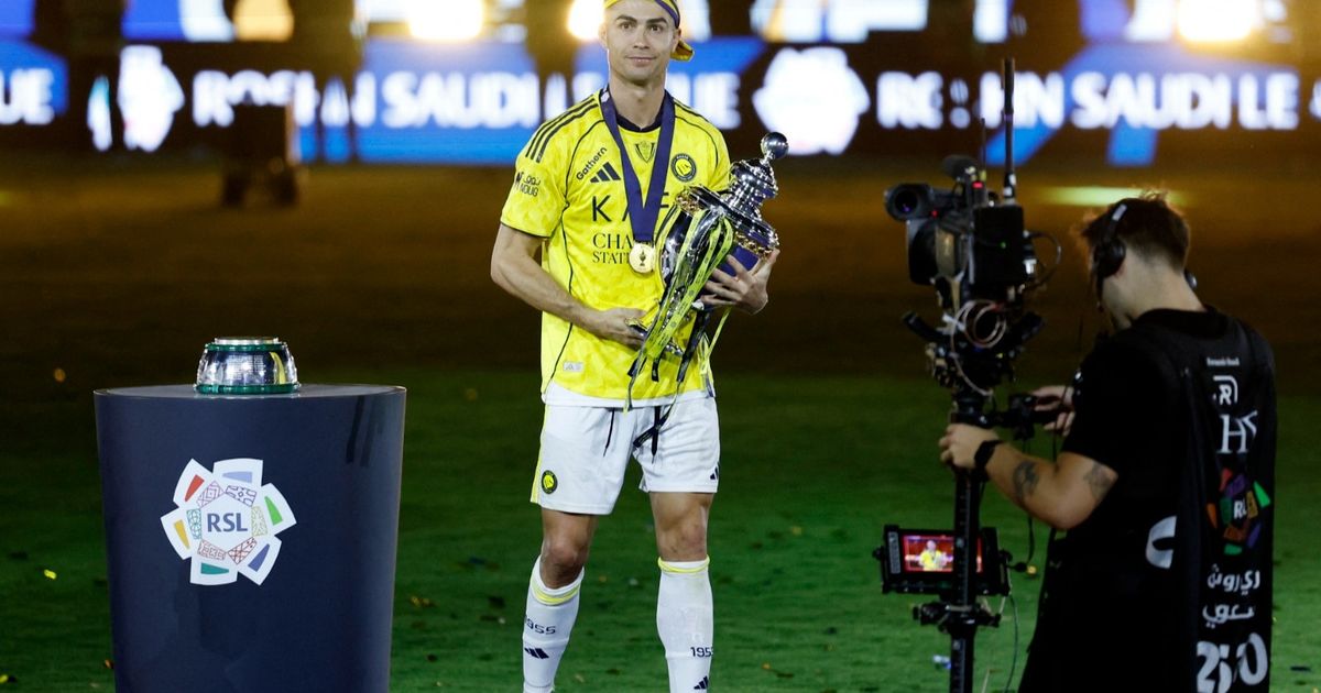 رونالدو يفوز بجائزة أفضل هدف في الدوري السعودي