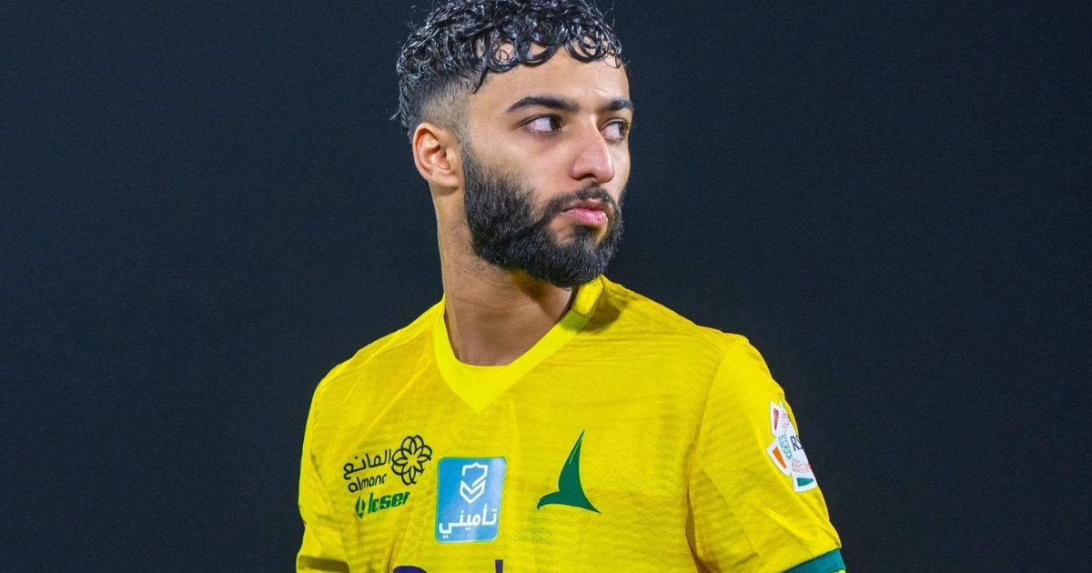 الأهلي السعودي يضم صالح أبو الشامات من الخليج حتى 2028