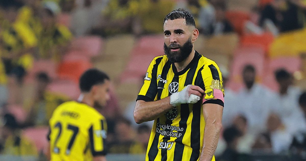 كريم بنزيما يشعر بـ"خداع وإهانة" من الاتحاد في مفاوضات تجديد عقده