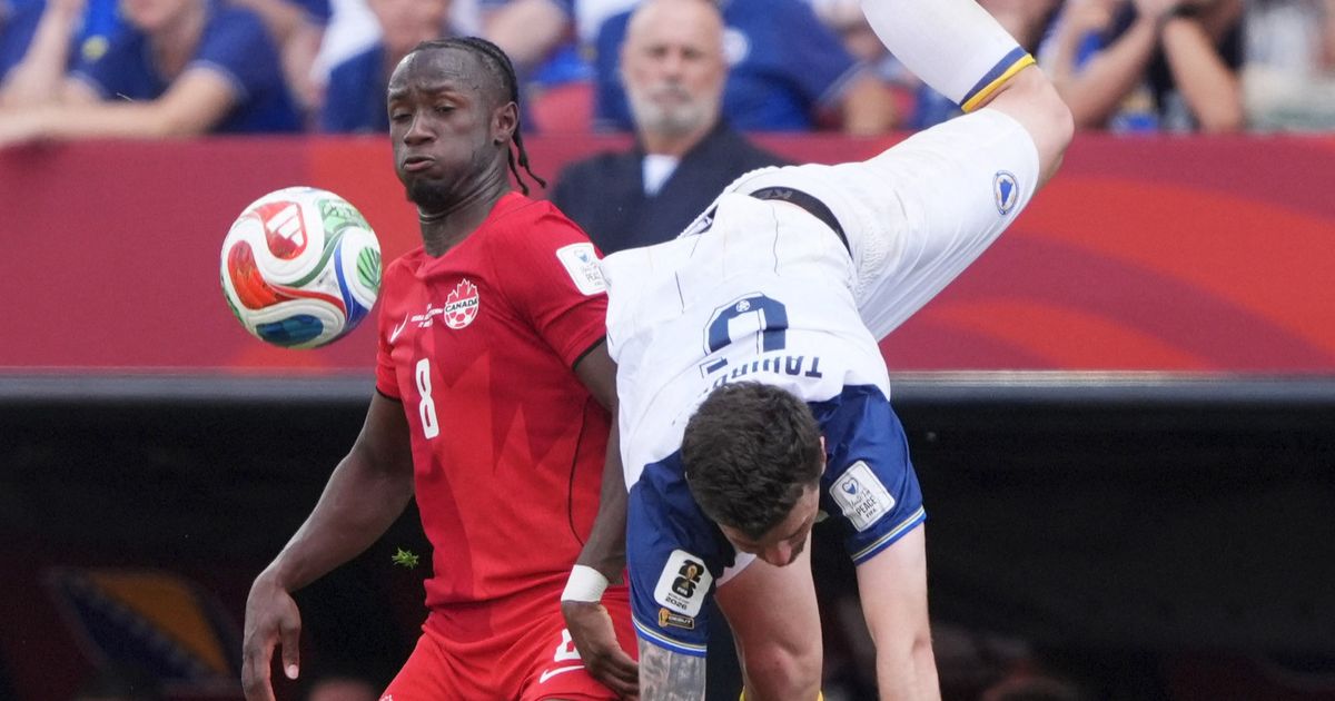 إسماعيل كوني الأفضل في مباراة كندا والبوسنة والهرسك بكأس العالم