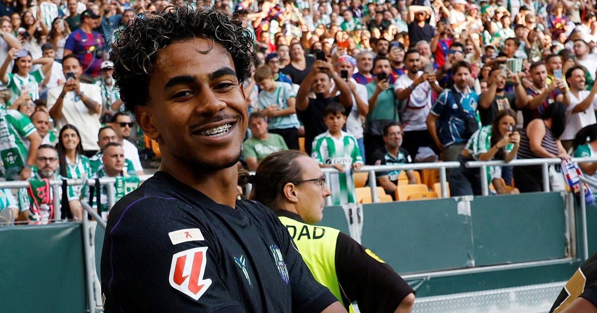 لامين يامال خاطر بالغياب عن الكلاسيكو قبل تدخل رافينيا وفليك
