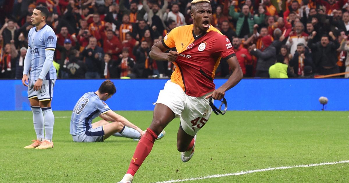 الهلال في حيرة بين أوسيمين وفلاهوفيتش.. ويُجهز خطة بديلة