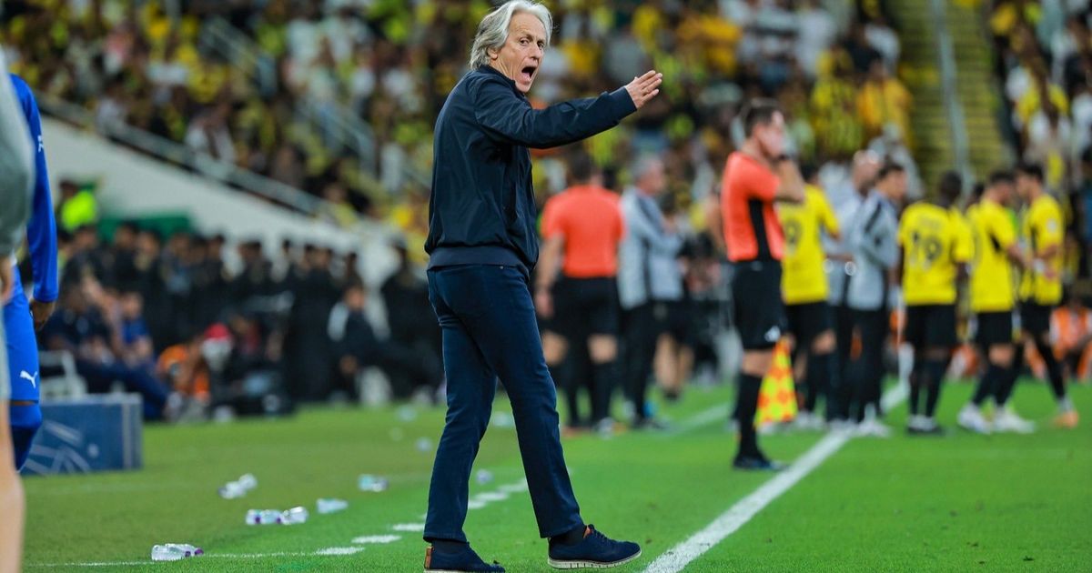 "لا تزال هناك فرصة للقتال".. جيسوس يرفض الاستسلام للاتحاد