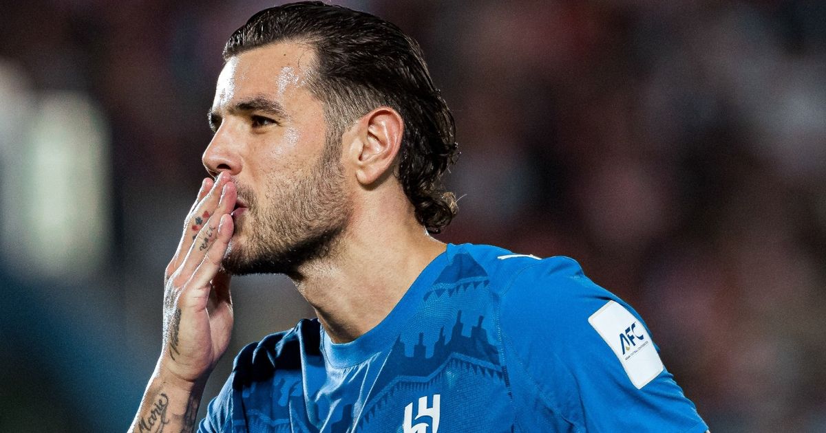 شاهد.. الهلال يصعق ناساف بفضل لدغة برازيلية ومهارة ثيو