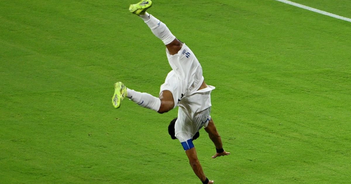 الدوسري يهز شباك باتشوكا ويدخل تاريخ كأس العالم للأندية