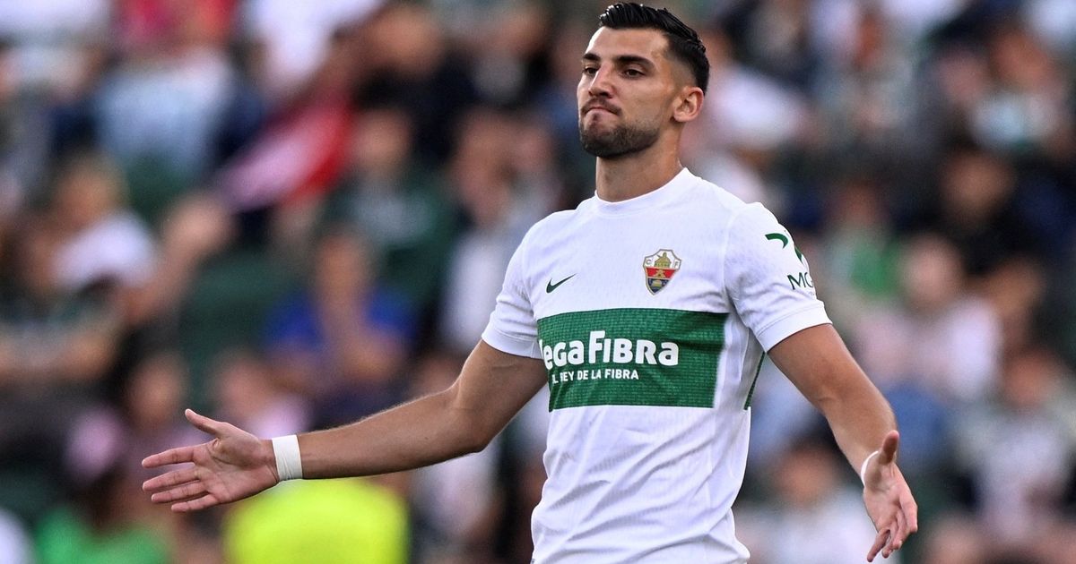 الحكم بسجن لاعب إشبيلية رافا مير أكثر من 8 أعوام بتهمة الاعتداء الجنسي