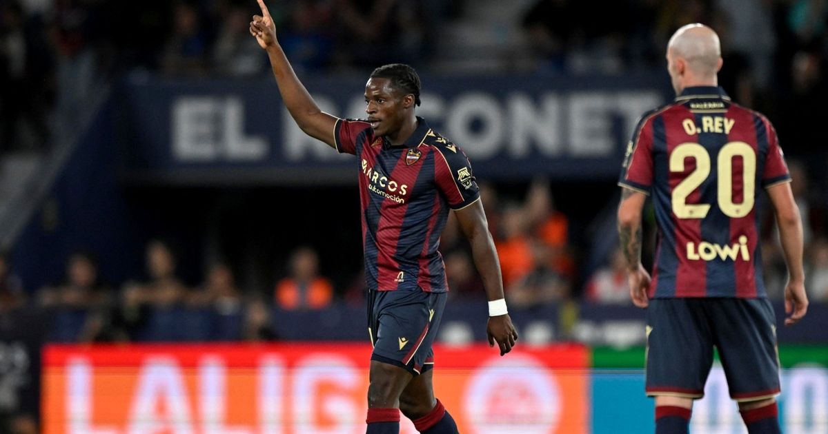 برشلونة يعثر على بديل ليفاندوفسكي والمقابل 30 مليون يورو فقط