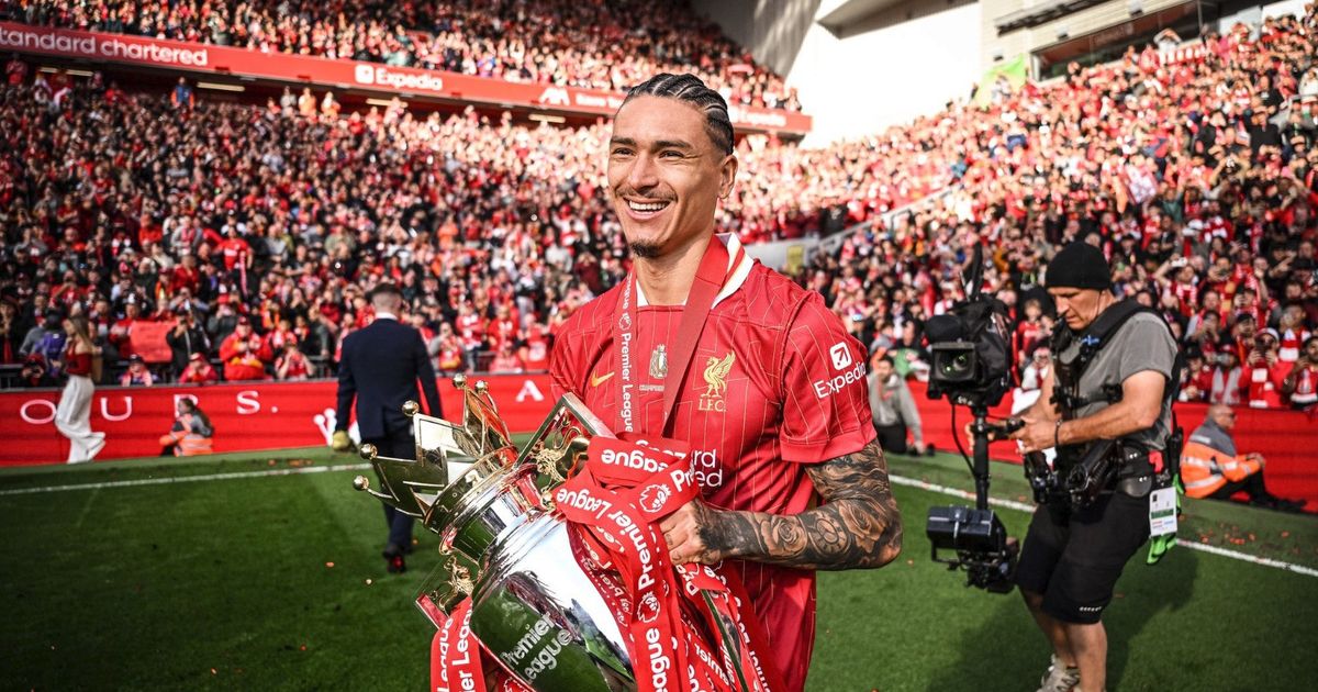 بعد فشل صفقة أوسمين.. الهلال يستعجل ضمّ مهاجم ليفربول