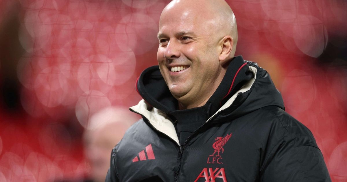 سلوت: شعوري غير معتاد وانتظر تسجيل محمد صلاح بالقدم اليمنى