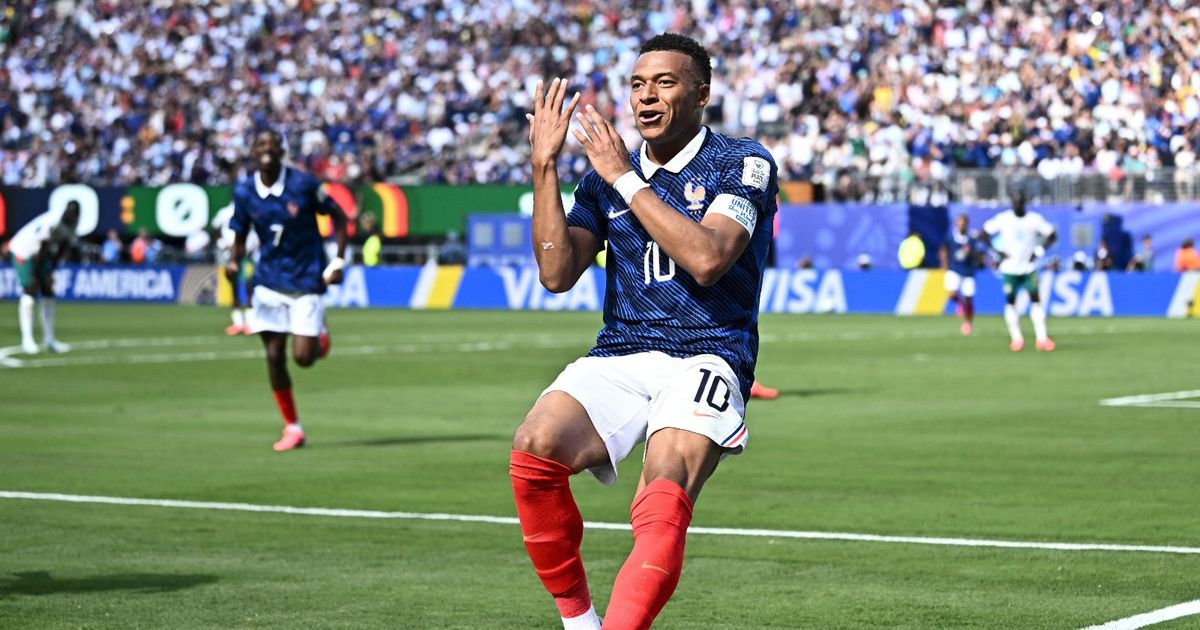 شاهد.. فرنسا تقهر السنغال في ليلة تاريخية لكيليان مبابي
