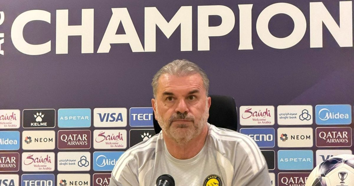 بوستيكوغلو يشيد بجواو فيليكس ويتحدى غيابات النصر