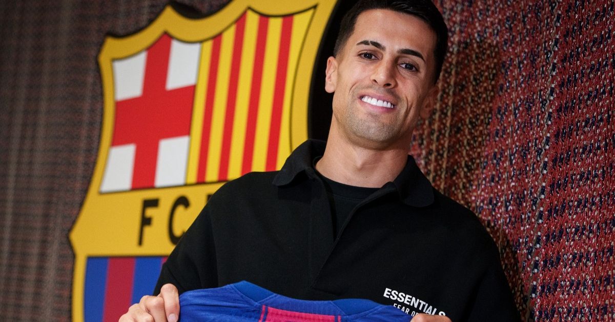 برشلونة يشترط على كانسيلو “الرحيل المجاني أو انتقال الرمزي”