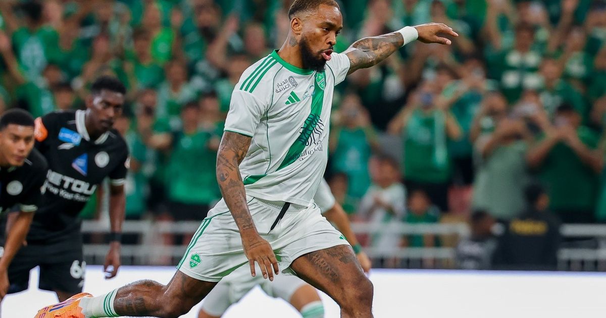 إيفان توني يواصل تألقه مع الأهلي السعودي ويلامس رقماً قياسياً عالمياً