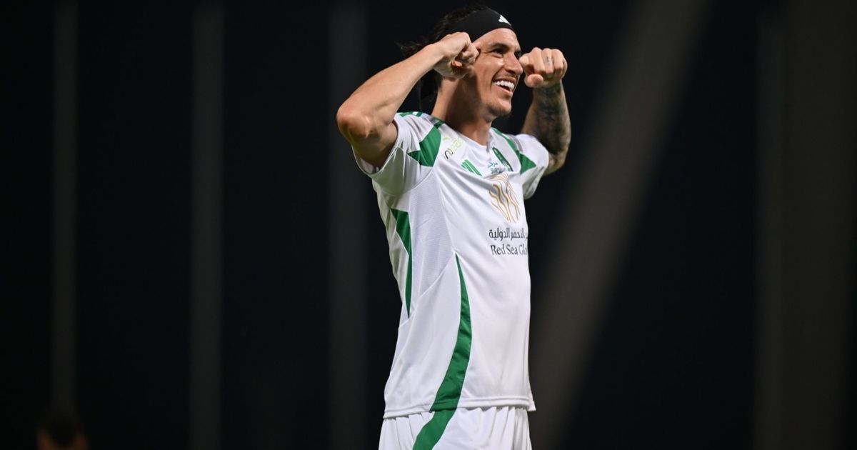 بالأرقام.. إيبانيز المدافع الهداف في الأهلي السعودي