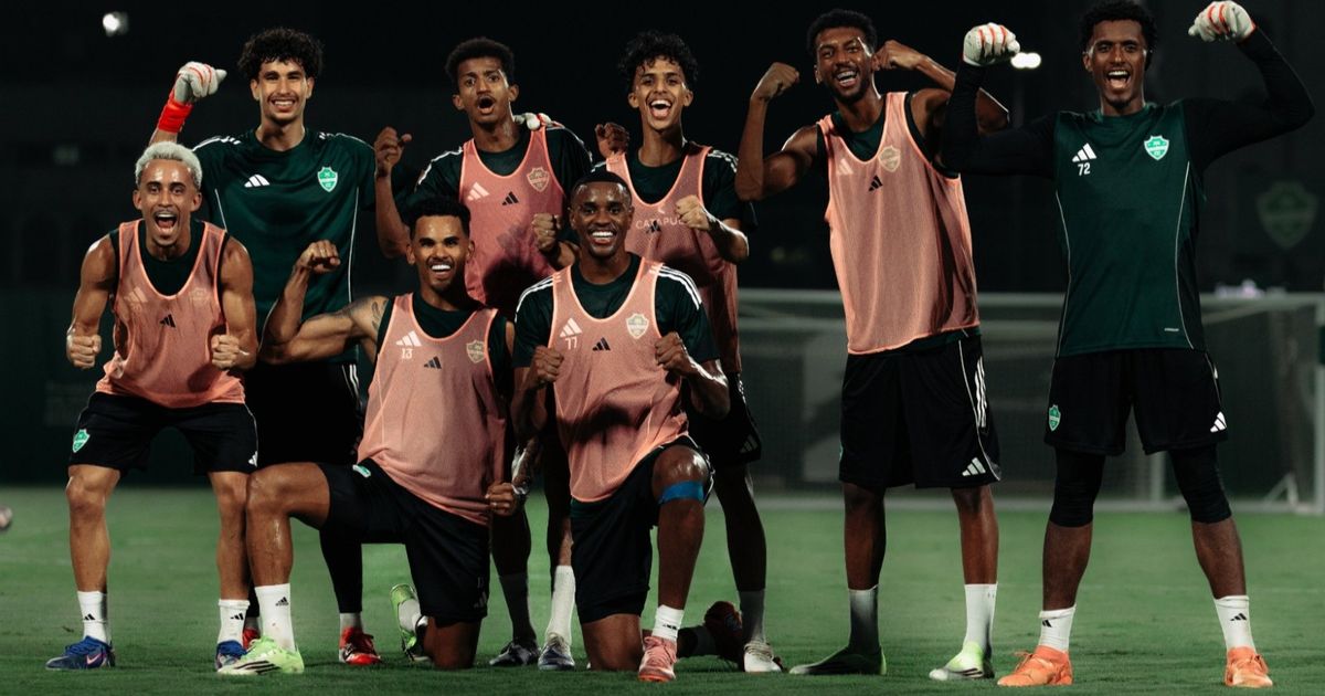 الأهلي على مشارف رقمين قياسيين في مواجهة ضمك بالدوري السعودي