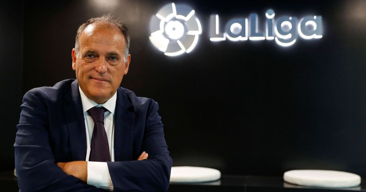 الليغا تؤكد إقامة مباراة برشلونة وفياريال بميامي في 20 ديسمبر