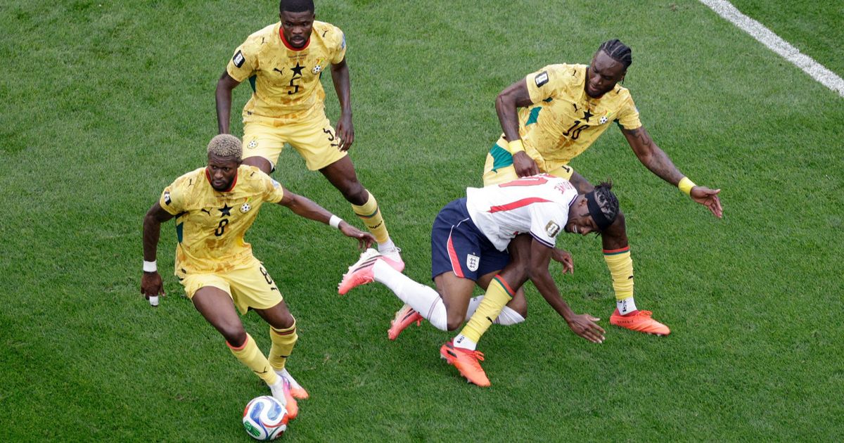 مساحات سبورت : توماس بارتي يواجه صيحات استهجان من جمهور إنجلترا خلال مواجهتها غانا