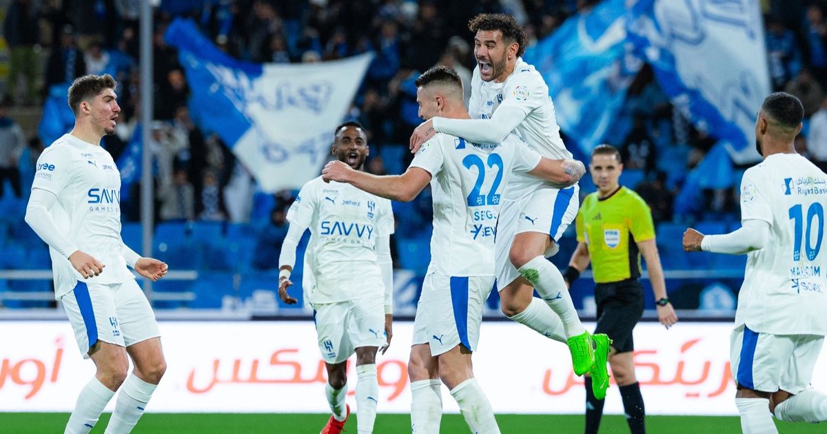 شاهد.. "قذائف سافيتش وثيو" تقود الهلال لتقليص الفارق مع النصر